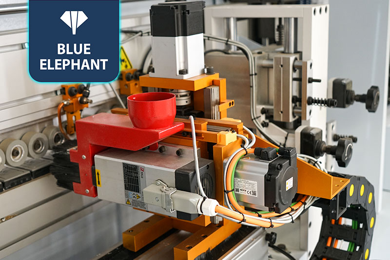 全自動同步側(cè)孔封邊機(jī)