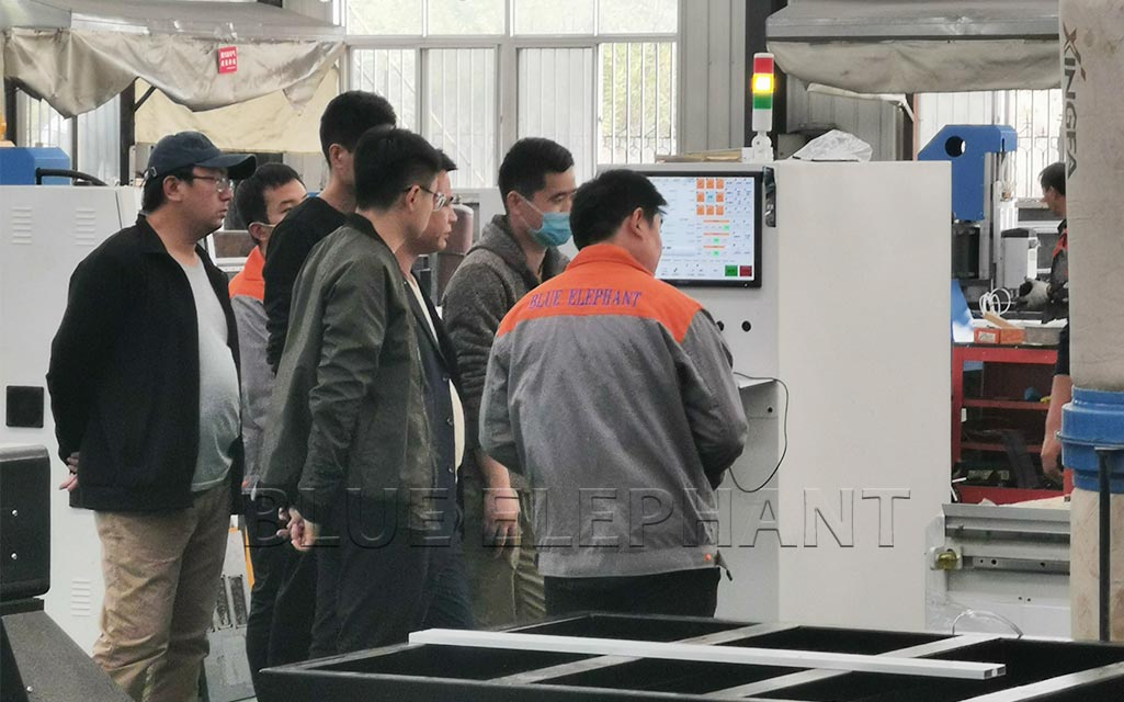 山東威?？蛻舻綇S考察直排加工中心